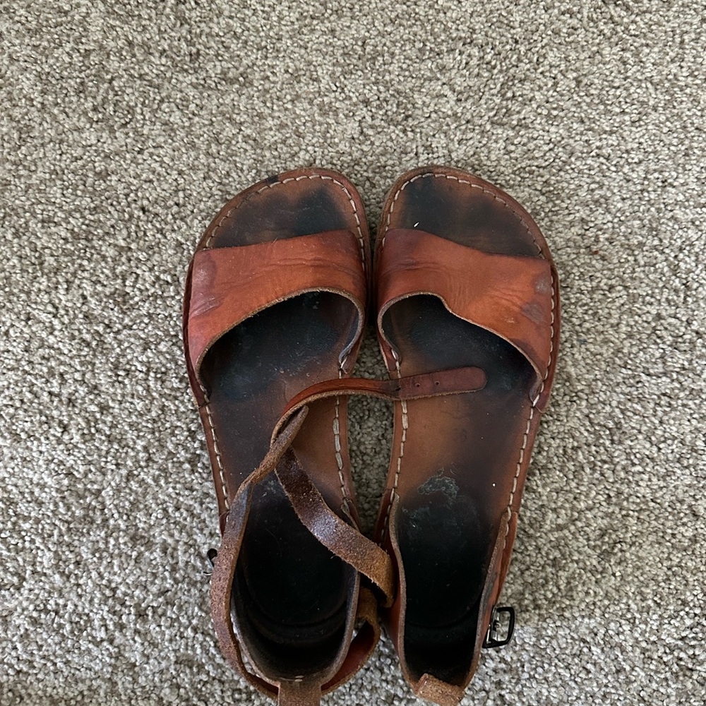 Crupon barefoot leather sandals